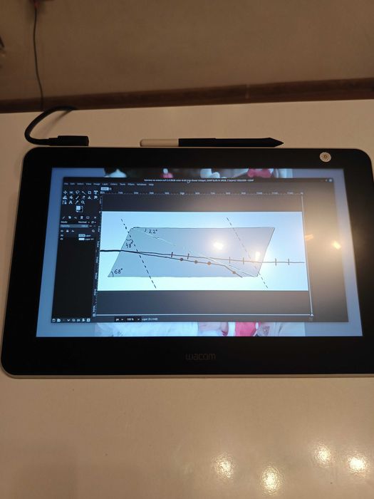 Wacom one 13" Creative Pen display 2022 таблет за рисуване