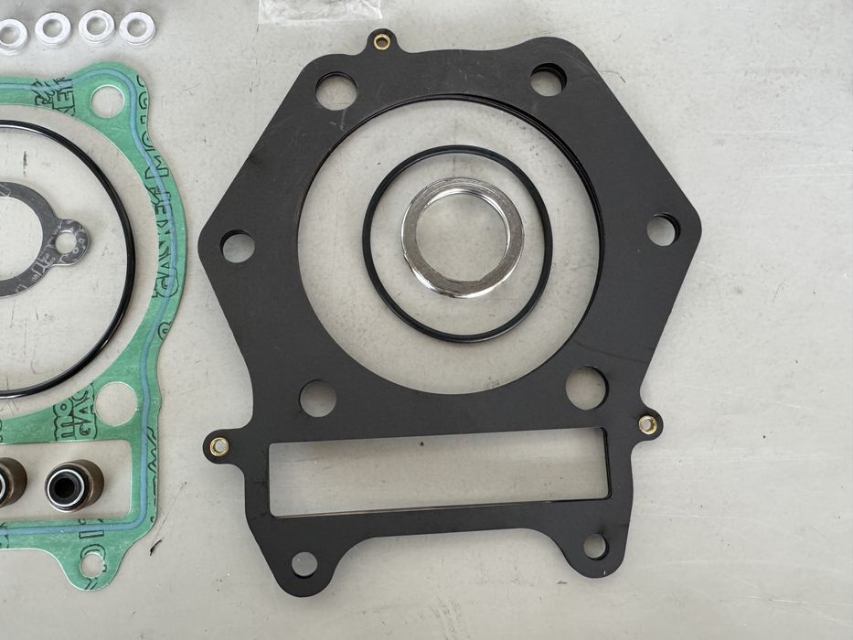 Бутало с Гарнитури Suzuki DR600/DJEBEL-85-89  /DR650/DR650R 90-95