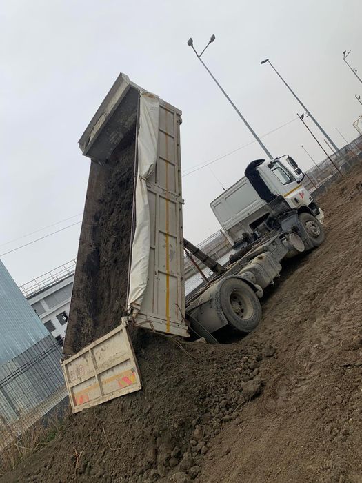 Vindem Pamant  de padure pentru plante si spatii verzi