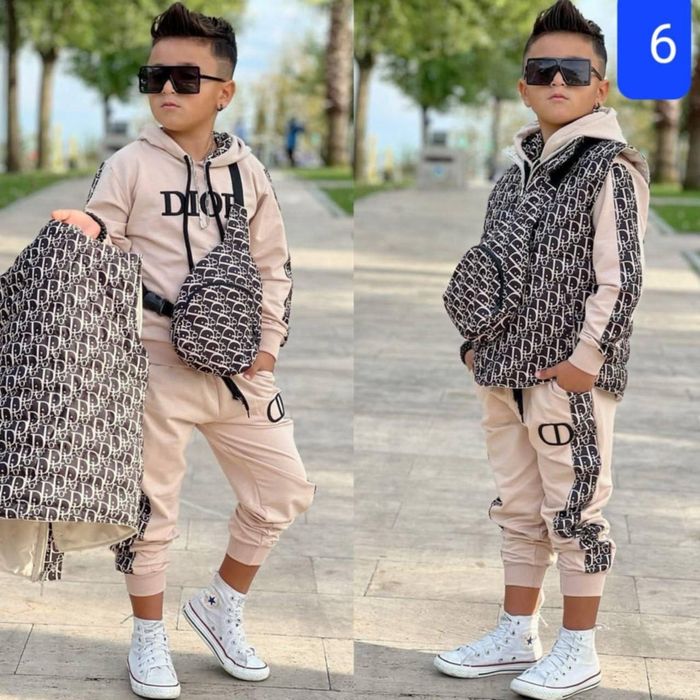 Compleu fetițe și baieti