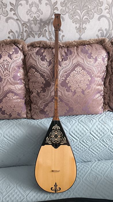 Продам новую домбыру