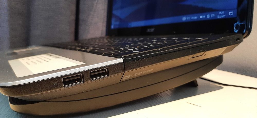 Acer Aspire E1-571G (i3 / NVIDIA GT 620M / 750GB) + Оригинално зарядно