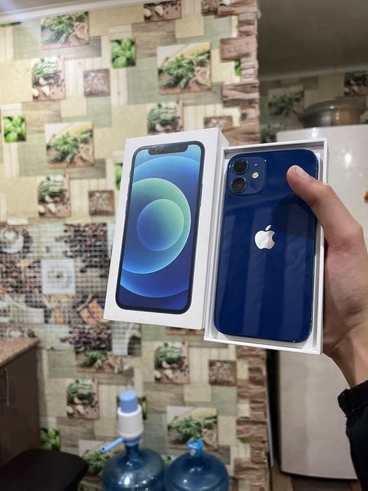 iPhone 12 mini синий