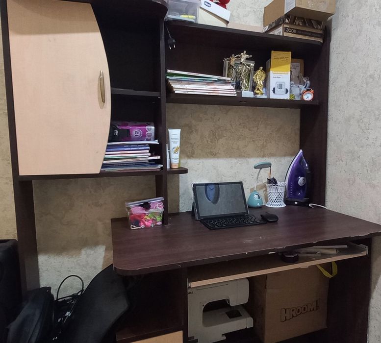 СРОЧНО продам стол ученический