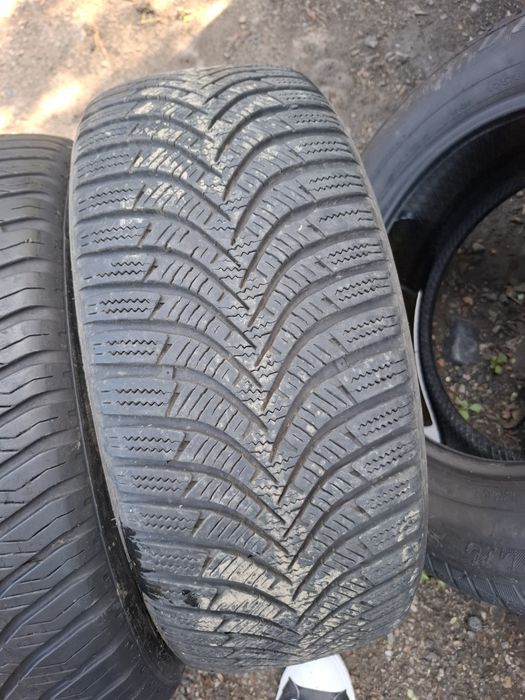 Vand 1 sau 2 anvelope 185 55 14 bune m+s nus perechi