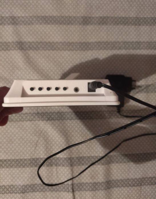 Продам электронные настольные часы