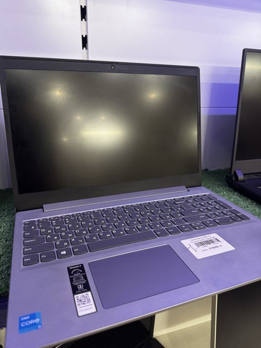 Продам офисный ноутбук