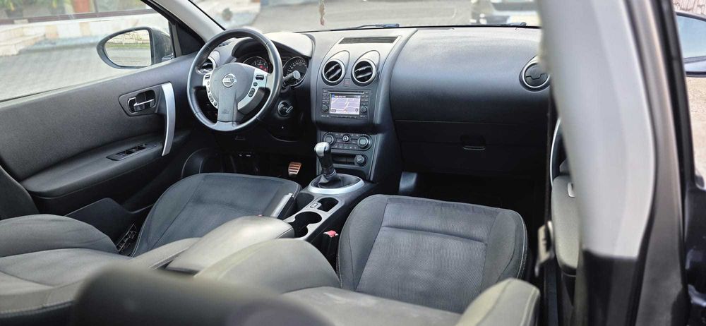 Nissan Qashqai 1,6 benzina