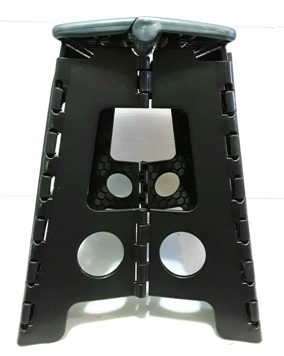 SCAUNE PLIABILE din plastic special, rezistent NOI - 40 Lei/bucata