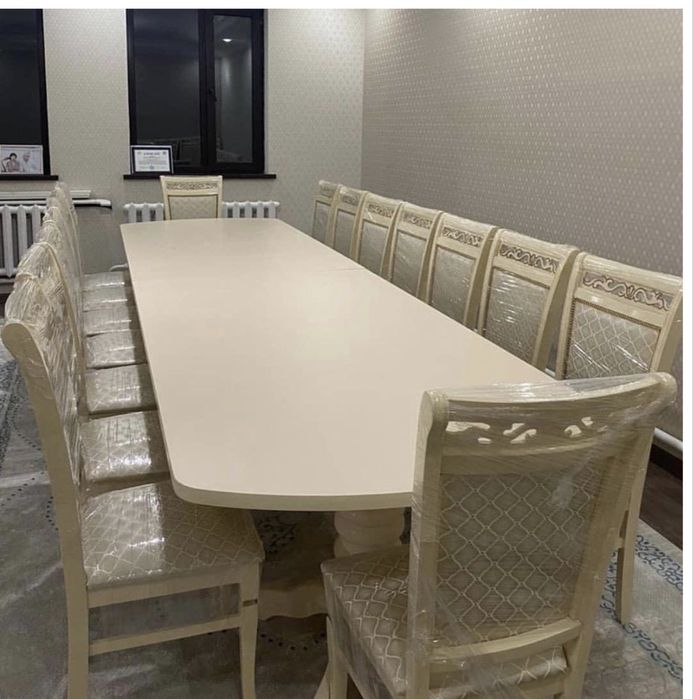 Обеденный стол «Версаче» +16 стульев