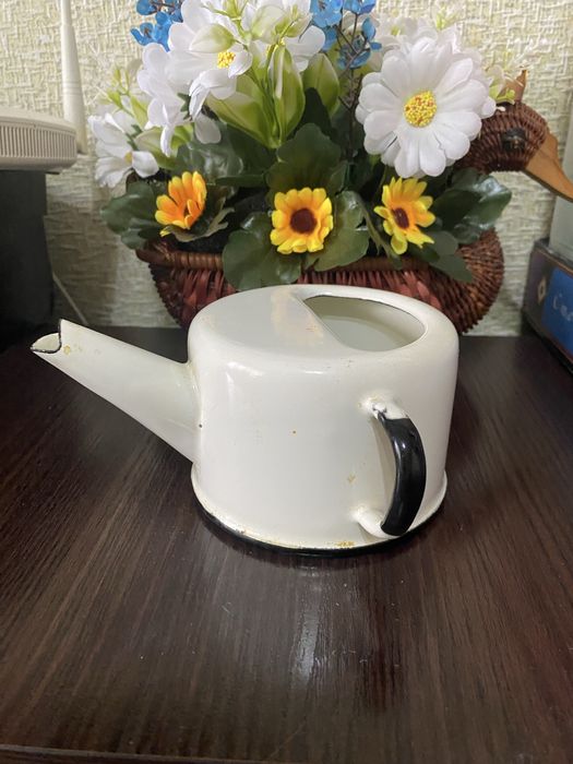 Эмал. поильник для лежачих