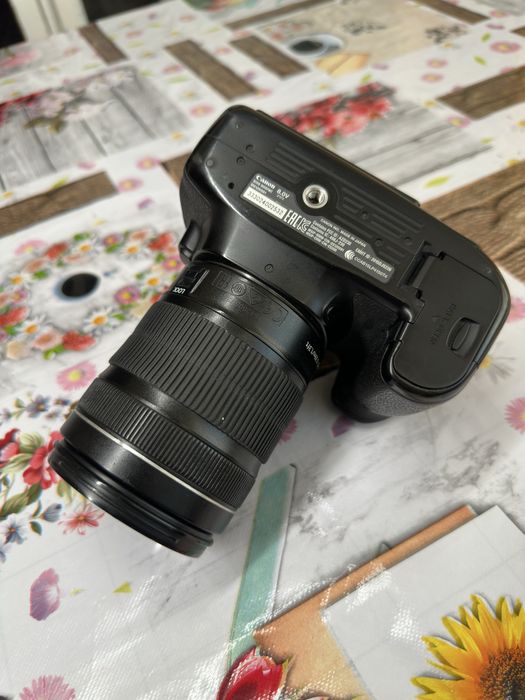 Фотоапарат Canon eos 80d