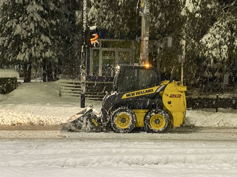 бобкат мини багер извозване и доставка на строителни материали