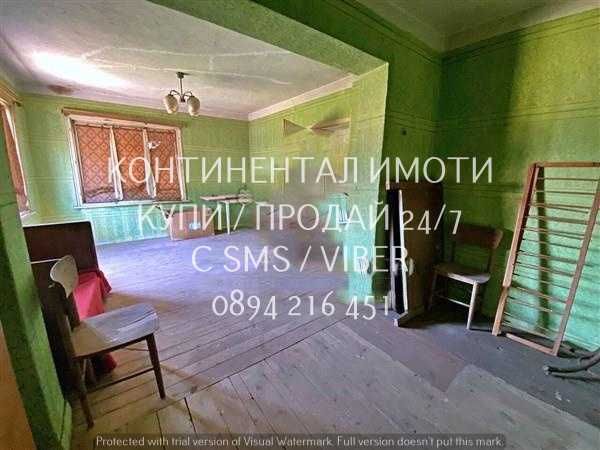 Стара гредоред къща с стоп. помещения 120м2 с двор 880м2 - код 63098