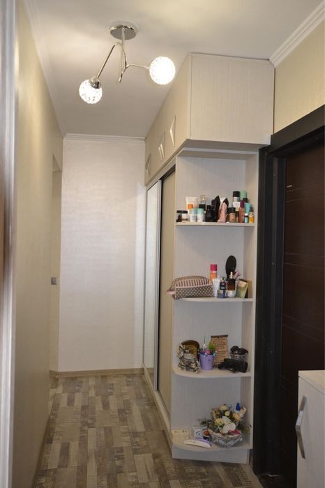 Тристаен саниран апартамент след основен ремонт