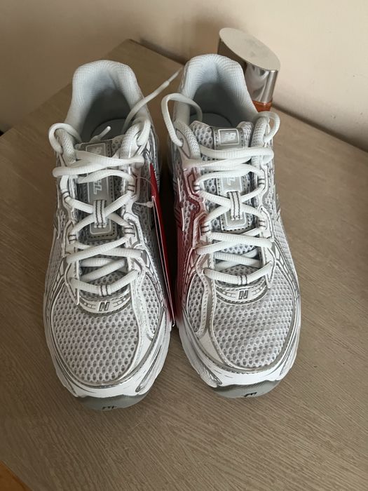 Продам кроссовки New balance 740