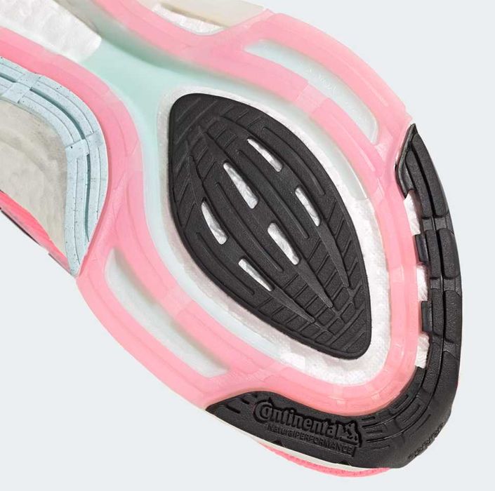 Оригинални обувки  ADIDAS ULTRABOOST 22  EU41 1/3