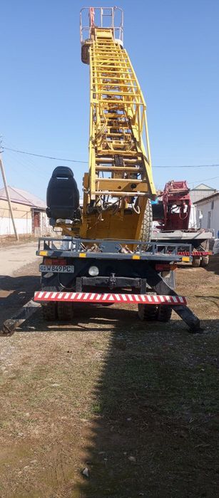 Avtovishka ap17 sotiladi