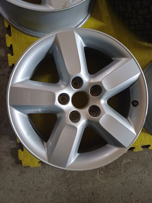 Продам оригинальные диски R16 TOYOTA RAV4
