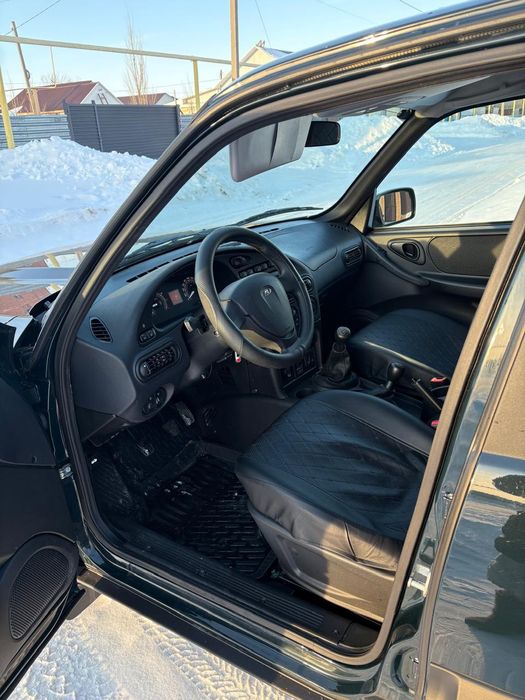 Продам  Нива тревал