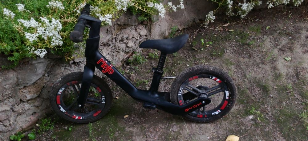 Баланс колело Byox Mojo черно/червено