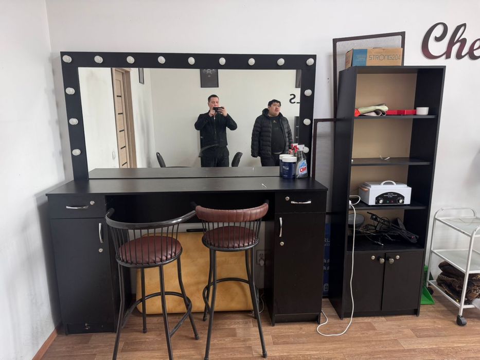 Продам мебель для салона красоты