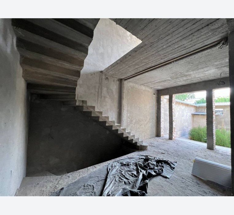 Олмазор тум Мевазор махалла 2 соти каропка сотилади