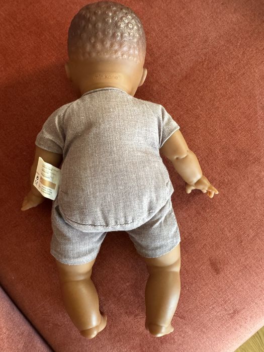 Vand bebelus Minikane Oscar, cu hainute, 28 cm