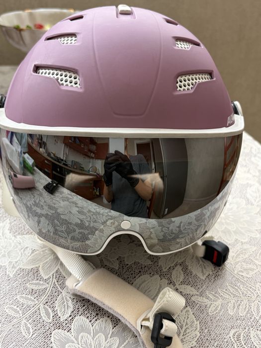 Шлем горнолыжный