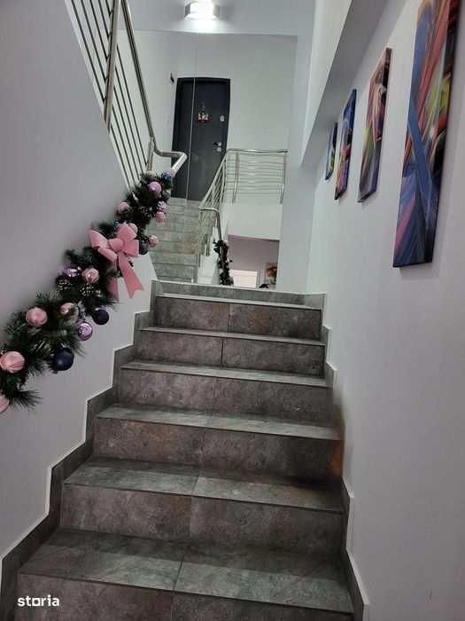 SPATIU COMERCIAL-Cladire P+2- Investitie la cheie in DEVA