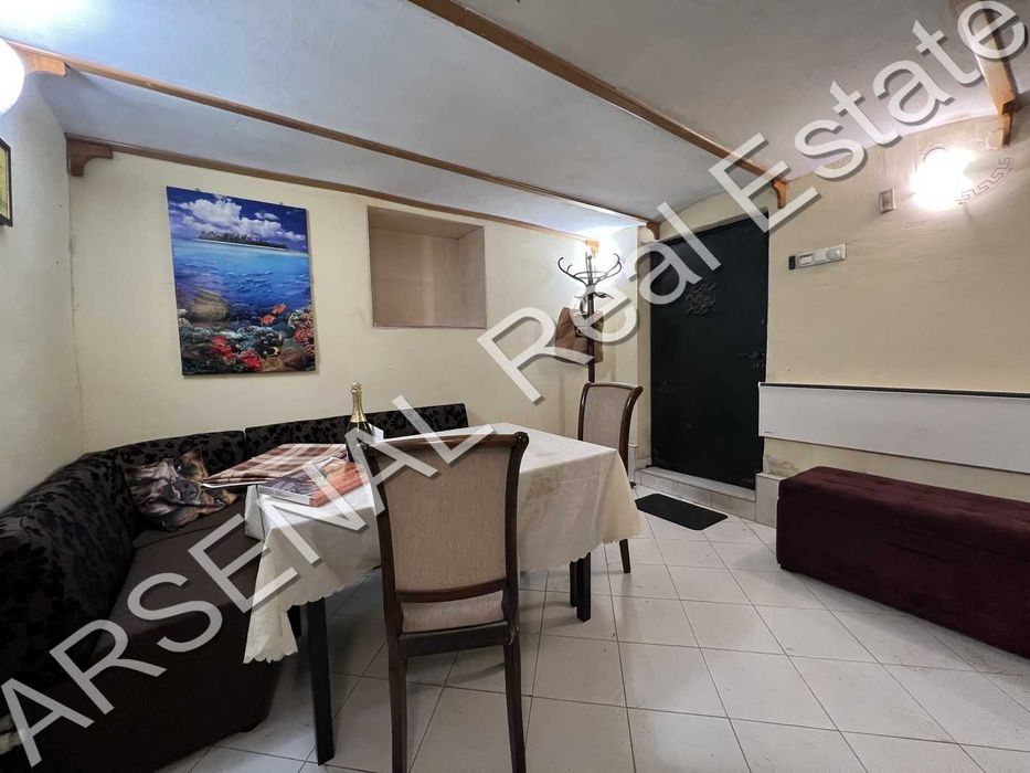Дава се под наем Двустаен апартамент в София, Център - 72 кв.м за 448.8 € - Снимка #3