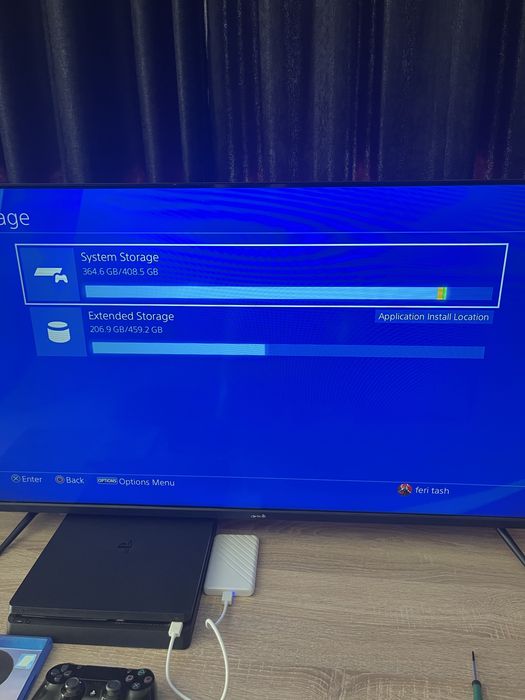 Playstation 4 500GB + 500GB