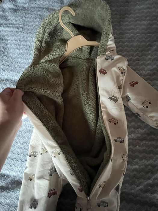 Бебешки космонавт с качулка .