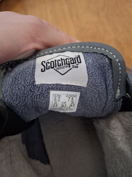 Vans Sk8-Hi Winterized cu blană – mărimea 38