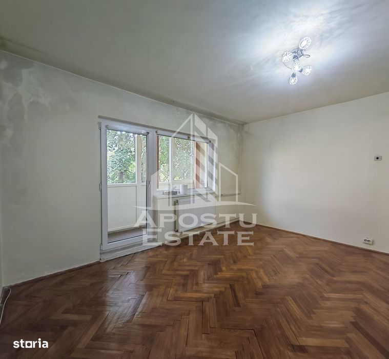 Apartament de vanzare cu 3 camere, 2 bai, 2 balcoane, zona Aradului — fotografia 1