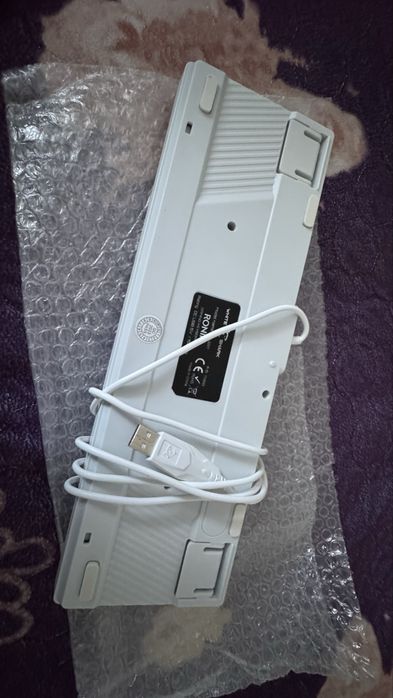 Vand tastatura gaming