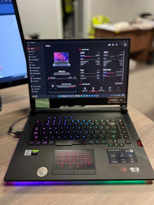 Vand laptop Asus Rog Strix Scar 15 + Mouse Logitech Pro Superlight