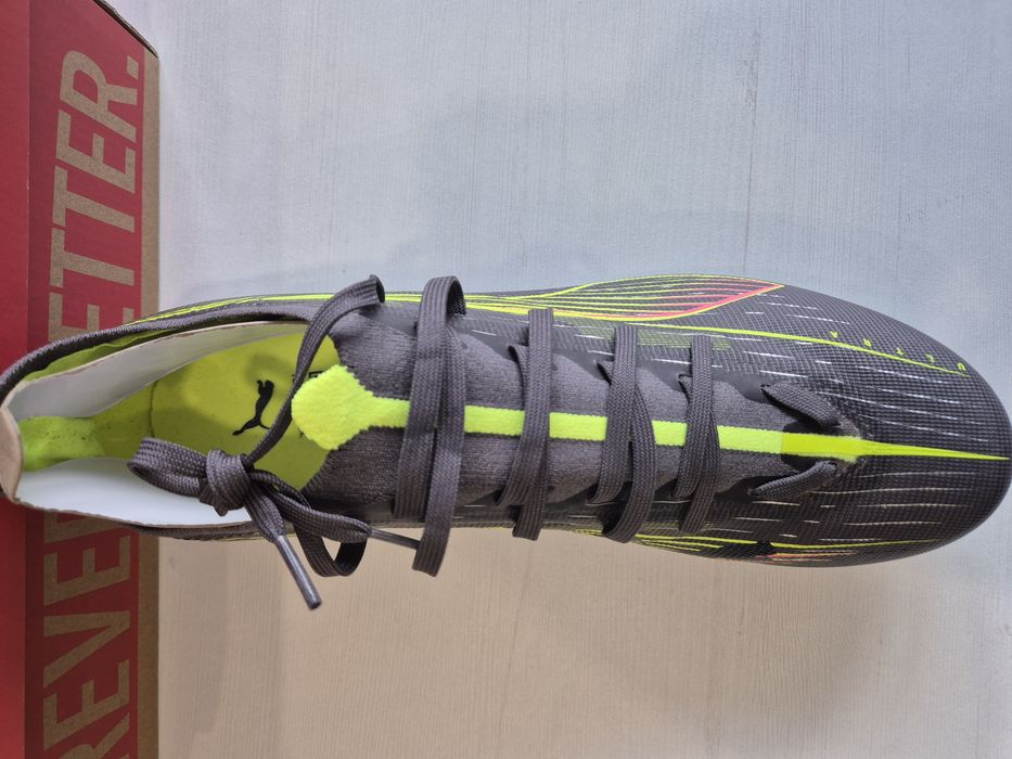 Футболни обувки Puma Ultra 5 Match MG
