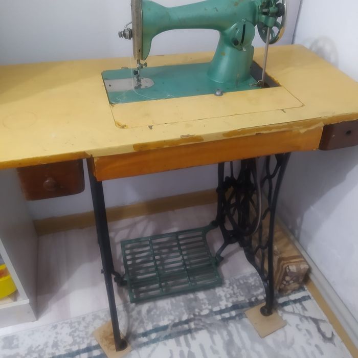 Продам швейную машинку и оверлок