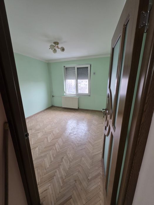 Apartament spatios 3 camere