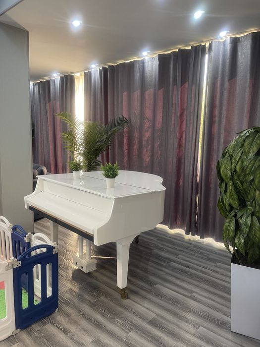 Продается  загородный евро дом - дача. 8 соток 30 мин от ташкента .