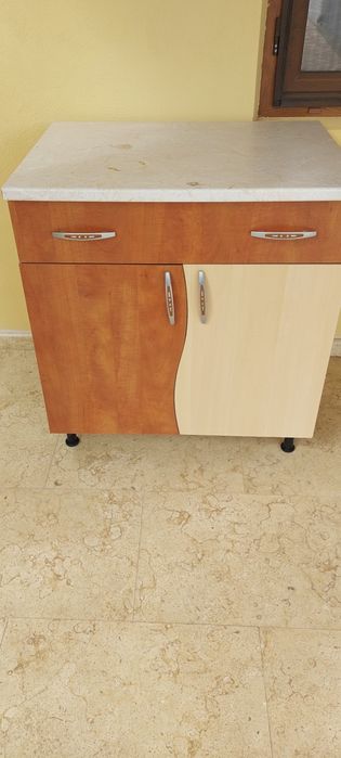 Dulapuri de bucătărie pentru magazie, garaj. GRATIS