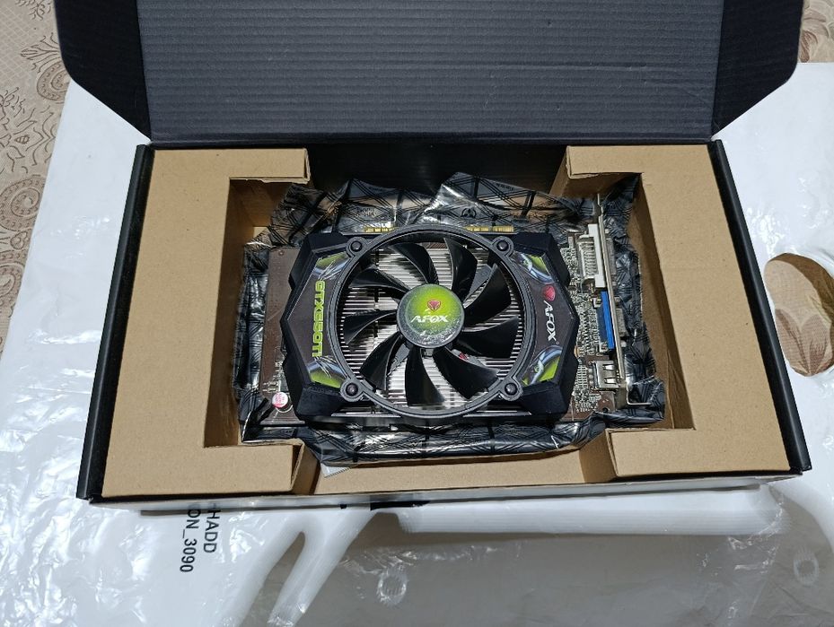 Видеокарта GTX  550 Ti  2gb