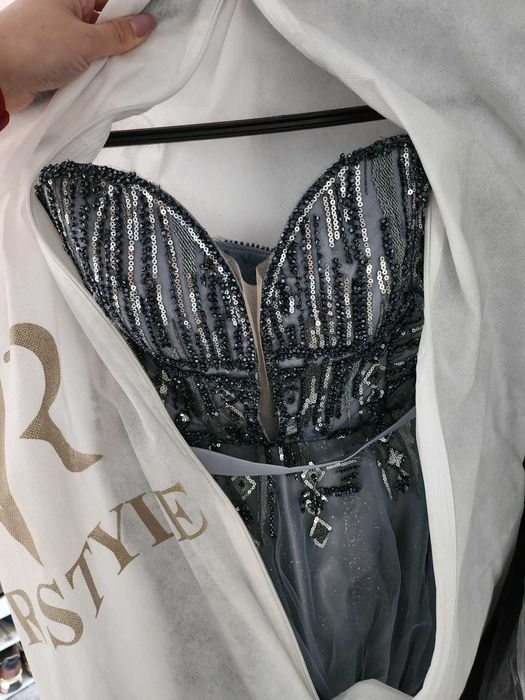 Официална красива рокля