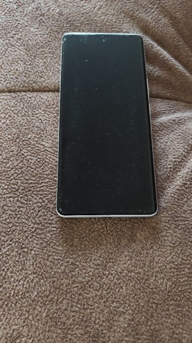 Продам  мобильный телефон