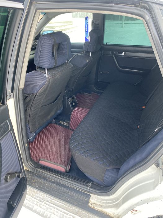 Автомобиль Ауди 100