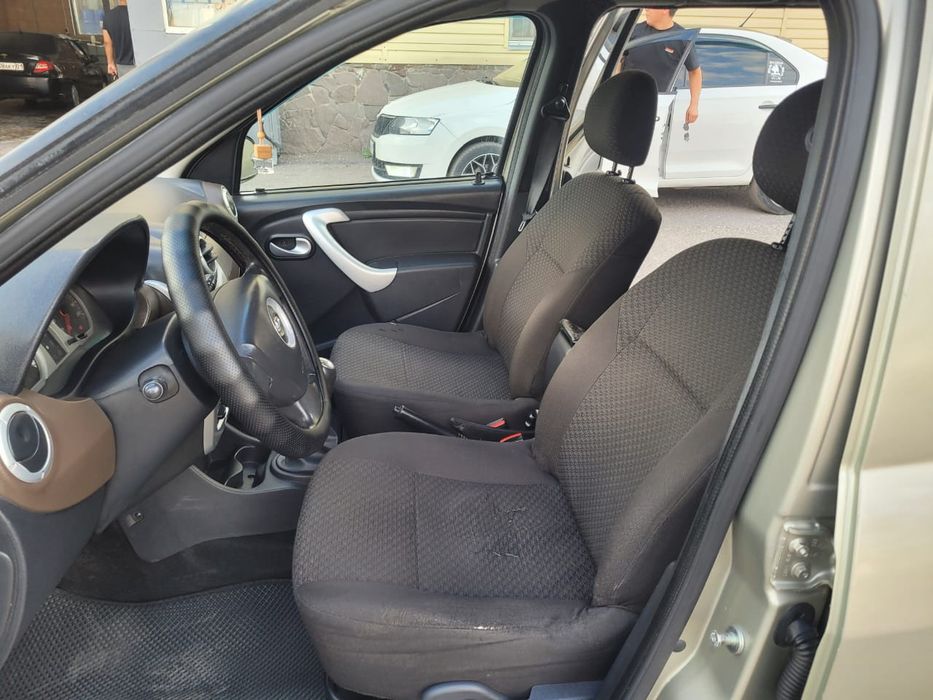 Lada largus 2014 года выпуска