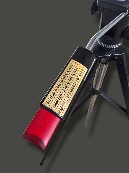 Професионален статив за фото/видео REVUE 1633 – Made in Germany