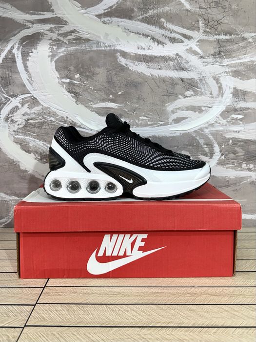 Nike Air Max DN Black White