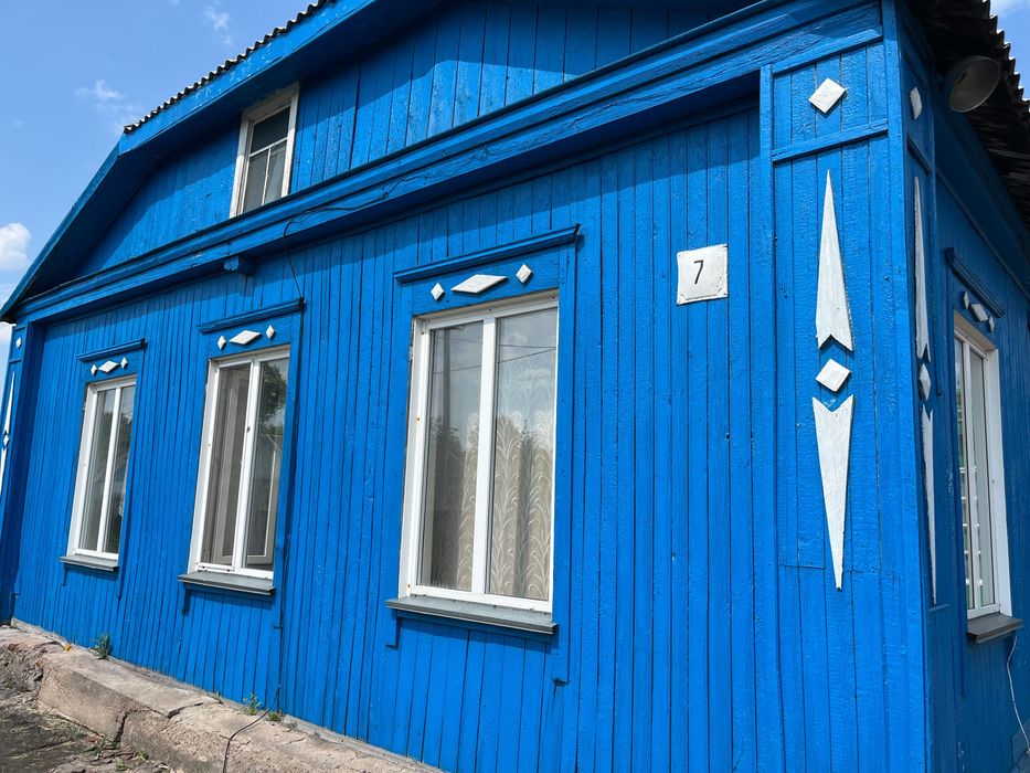 Продается дом с участком и дополнительной постройкой